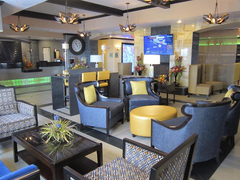 Best Western Plus Emerald Inn & Suites Garden City İç mekan fotoğraf