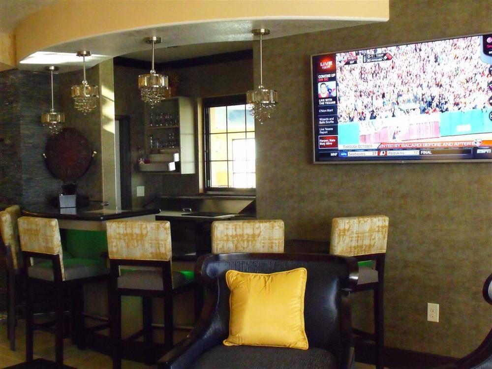 Best Western Plus Emerald Inn & Suites Garden City Restoran fotoğraf