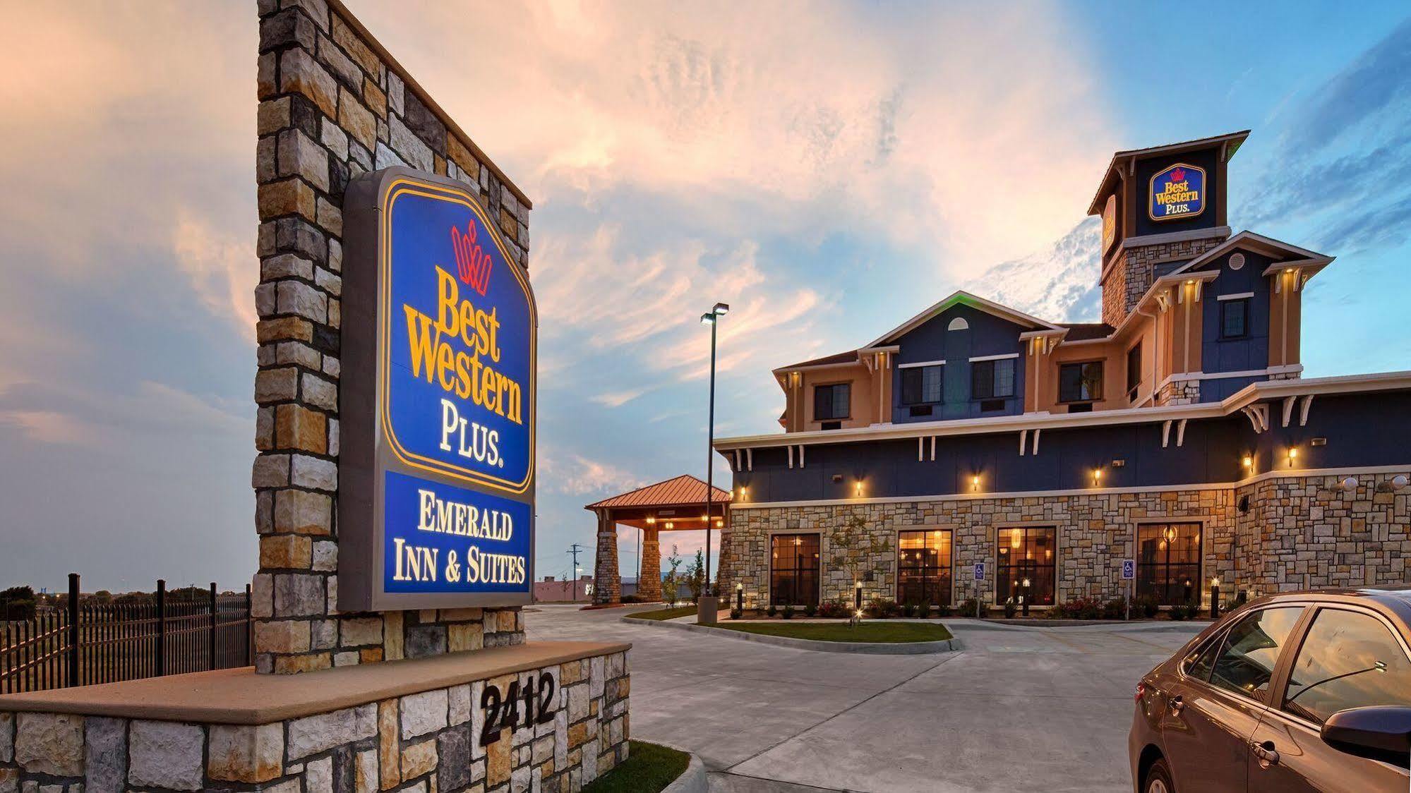 Best Western Plus Emerald Inn & Suites Garden City Dış mekan fotoğraf